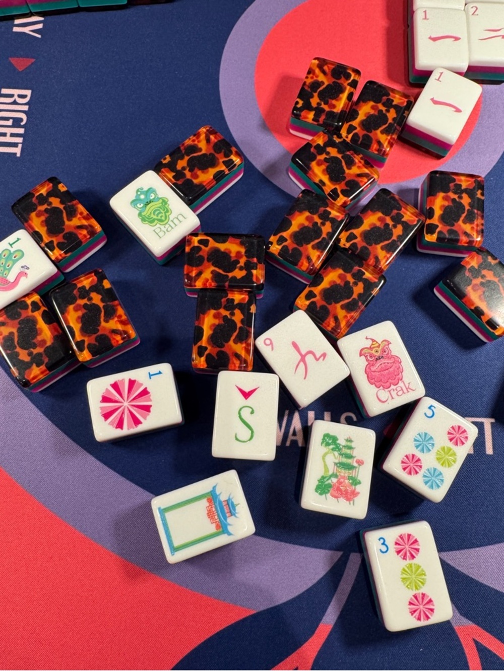 Unbranded Tortoise American Mahjong set.